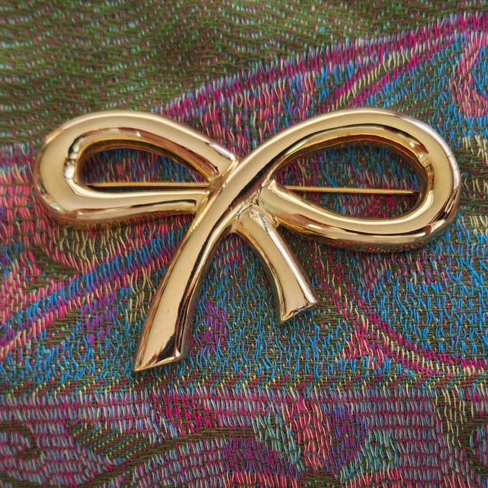 Vintage Bow Brooch Pin Gold-tone Metal